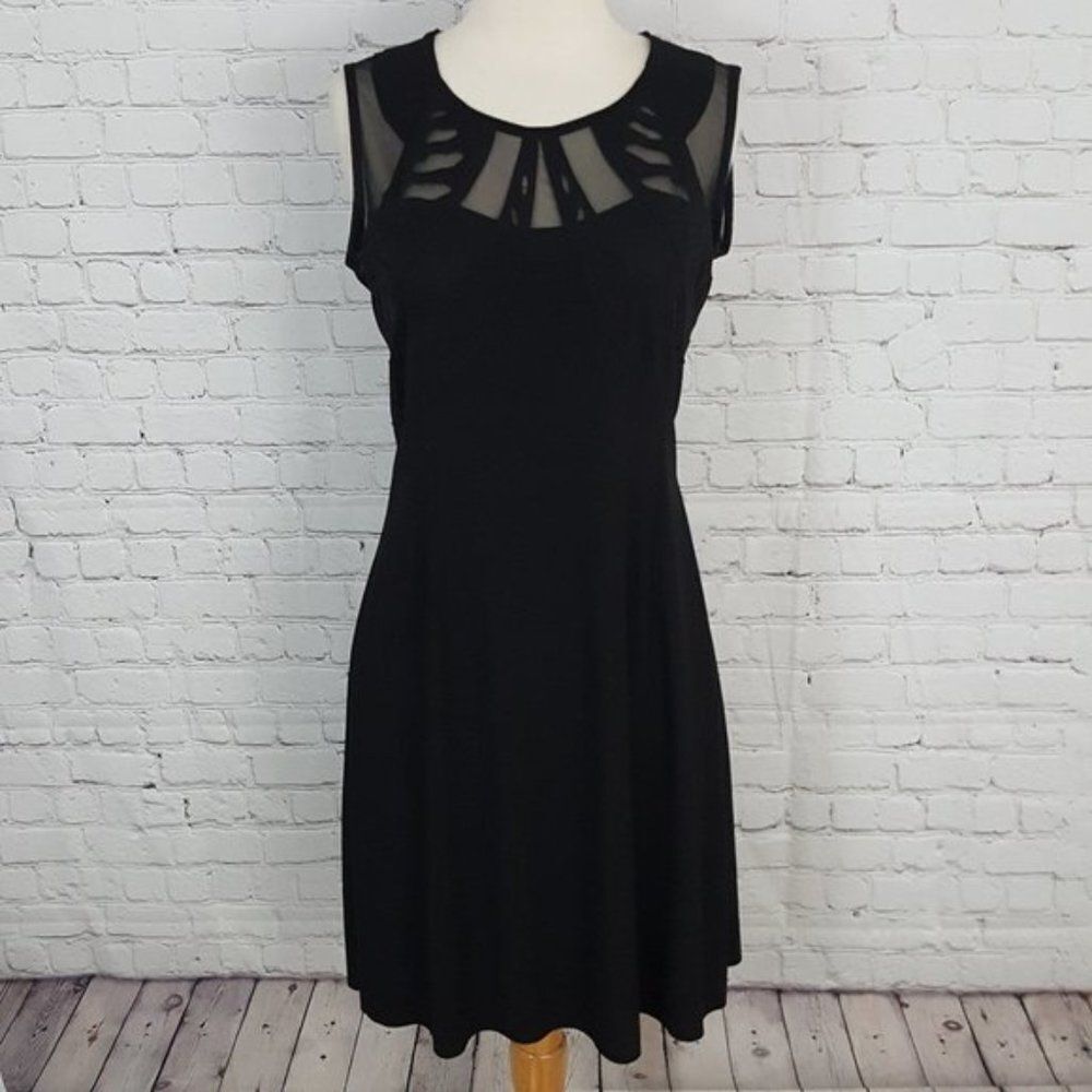 Elegant Black Sleeveless Mesh Yoke Dress